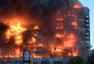 Aumentan a 13 los heridos en el incendio de Valencia: Seis víctimas son bomberos