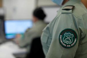 Carabineros ofrece puestos para periodistas y un administrador público: Sueldo alcanza casi $1,7 millones