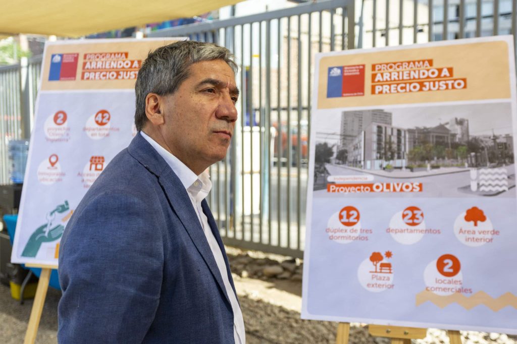 Alcalde de Independencia rechaza militares en las calles: “Están formados para conflictos externos, para la guerra”