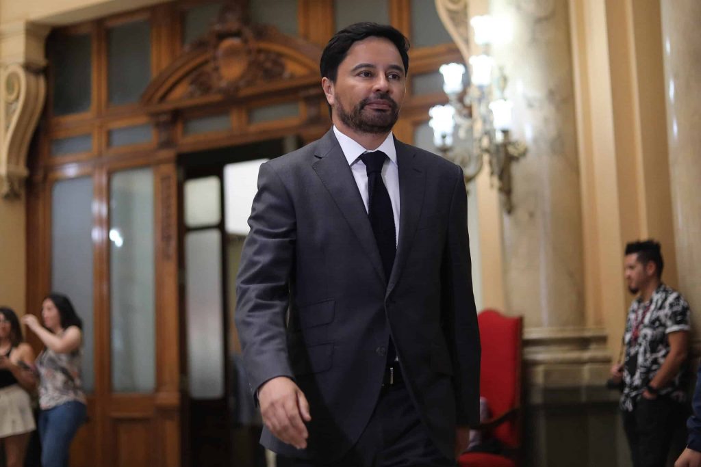 Carter por postura de Matthei ante despliegue de militares: “Las contradicciones la dañan a ella y a nuestro sector”