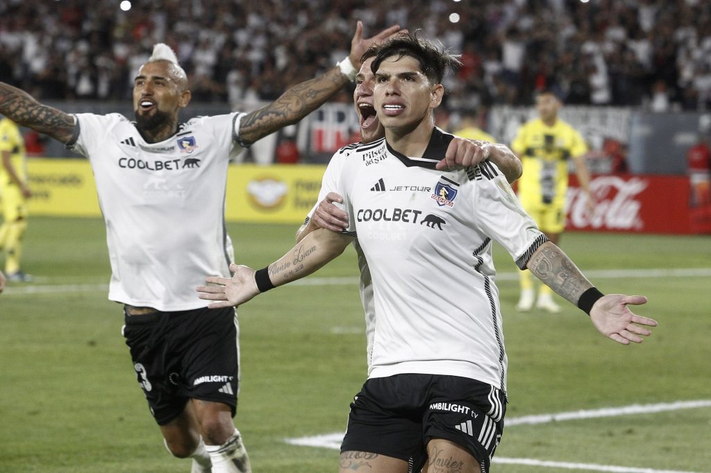 Colo-Colo vence a Sportivo Trinidense y logra histórica clasificación en la Copa Libertadores