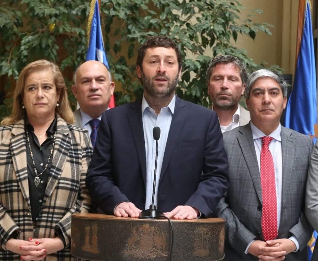 “Inhumano”: Diputados UDI cargan contra Boric tras optar por “defender” al PC antes que referirse al homicidio del exmilitar venezolano