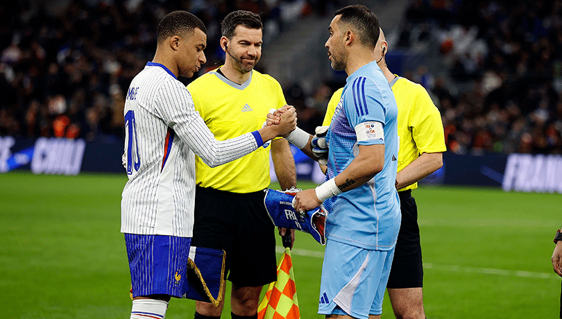 Claudio Bravo y la derrota ante Francia: “Este partido nos sirve para ver qué es lo que podemos hacer”