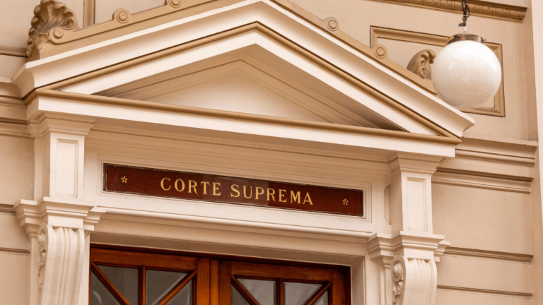 Corte Suprema abren 56 cuadernos de remoción por mal uso de licencias médicas