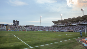 Vidal defiende el estado de la cancha del Estadio Monumental: 