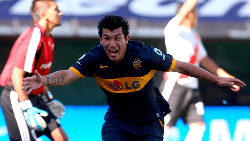 Juan Román Riquelme sobre Gary Medel: “Él se muere por volver a jugar en Boca”