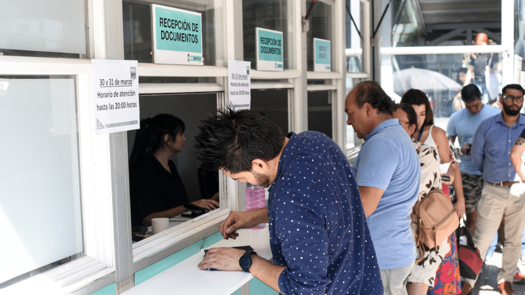 Revisa cómo y dónde pagar el Permiso de Ciruclación 2024.