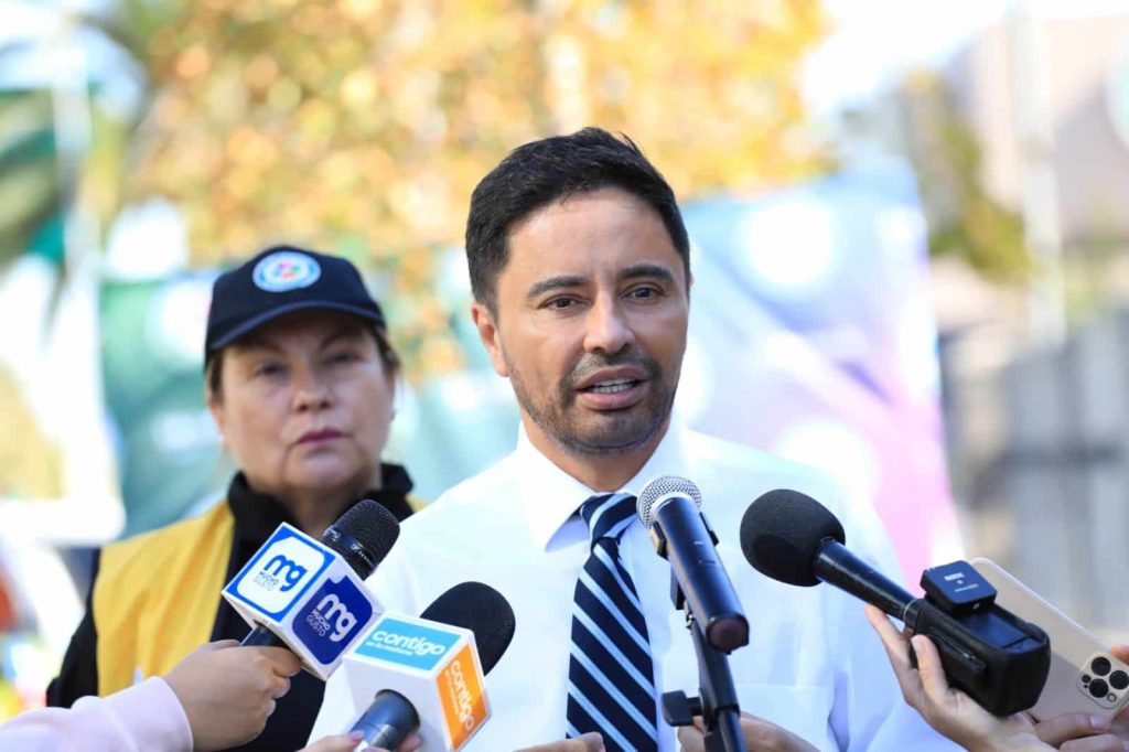 La Florida: Alcalde Carter critica falta de transparencia del Gobierno tras revelarse déficit de 45% en dotación de Carabineros