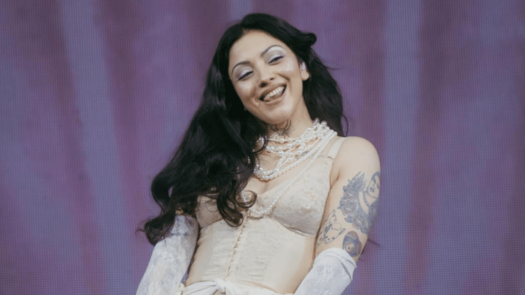 “Me han dicho todo el tiempo que soy comunista…”: Mon Laferte y su sincera opinión sobre las críticas