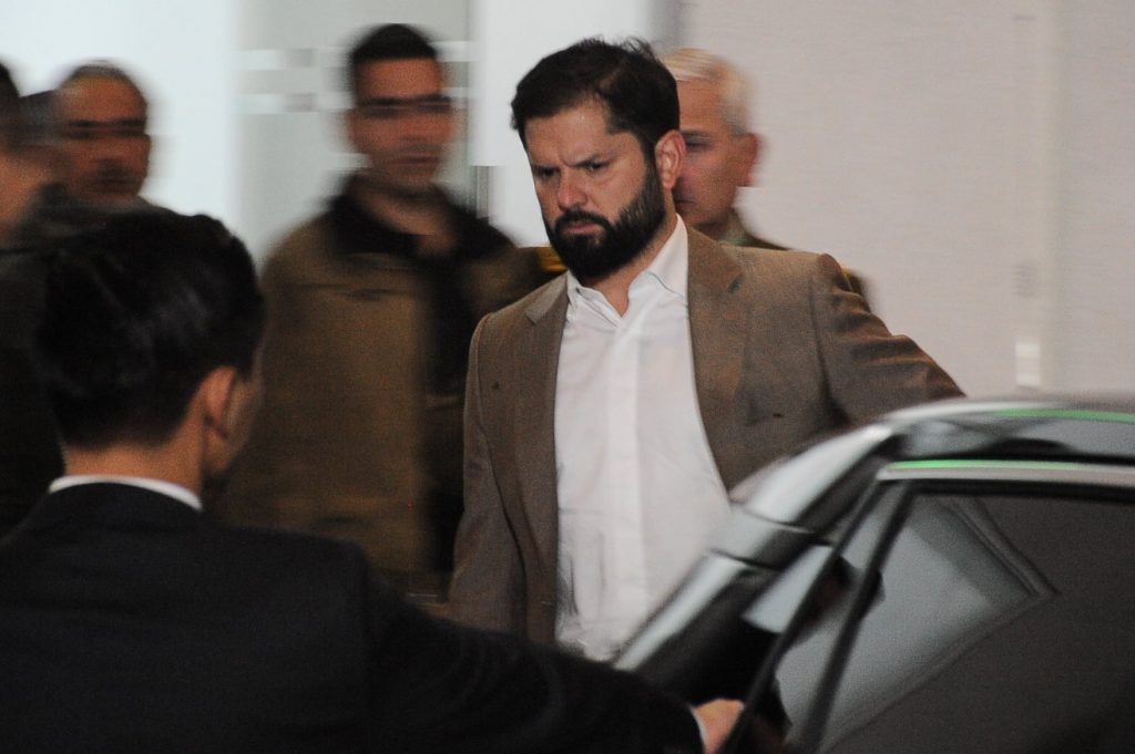 Presidente Boric condenó ataque de Irán a Israel