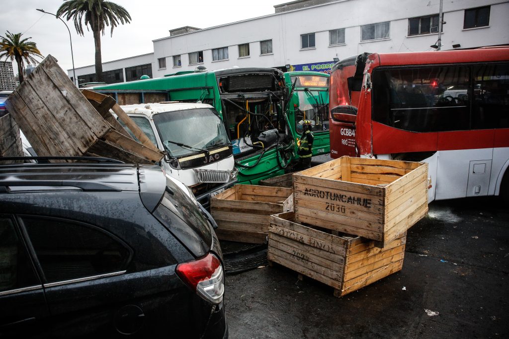 Recoleta Una colisión múltiple dejó al menos a 30 personas lesionadas en Recoleta.