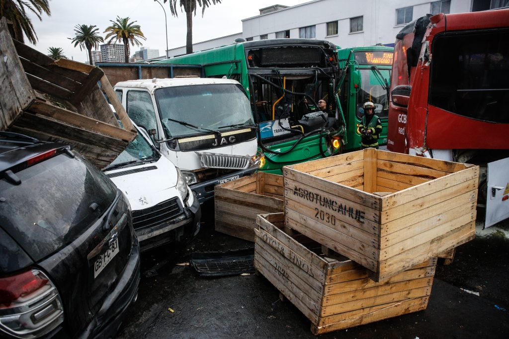 Recoleta Una colisión múltiple dejó al menos a 30 personas lesionadas en Recoleta.