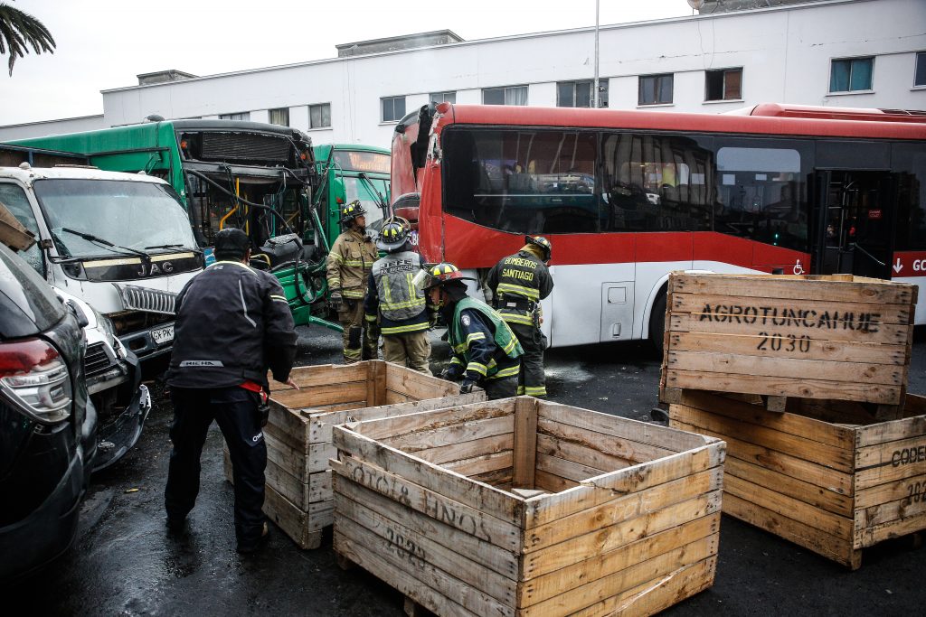 Recoleta Una colisión múltiple dejó al menos a 30 personas lesionadas en Recoleta.