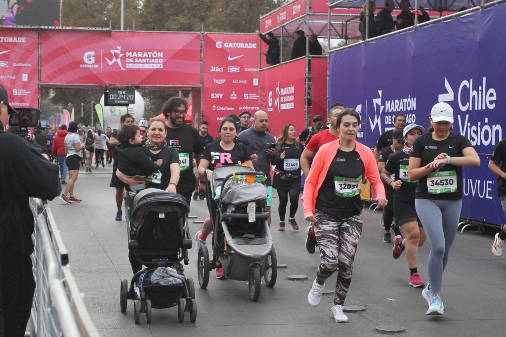 Masivos cortes y tacos por Maratón de Santiago