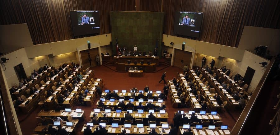 Proyecto de ley busca aumentar postnatal de los padres hasta 15 días hábiles
