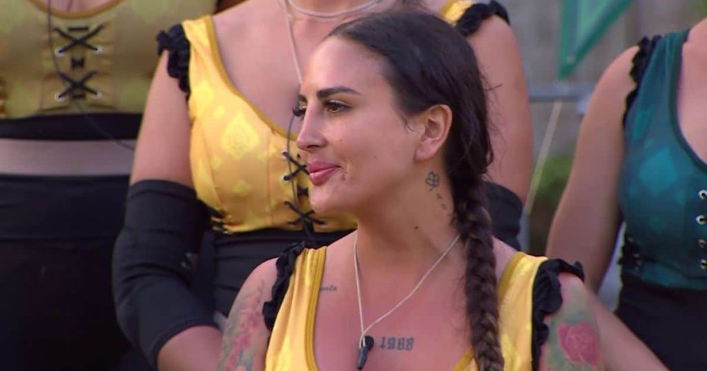 Blue Mary cuesta arriba en ‘¿Ganar o Servir?’: “No pensé que eran tan brígidas”