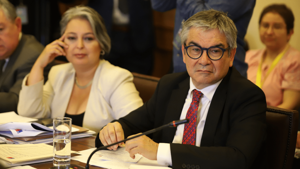 Desempleo Los ministros de Hacienda y Trabajo, Mario Marcel y Jeannette Jara, destacaron cifra de desempleo.