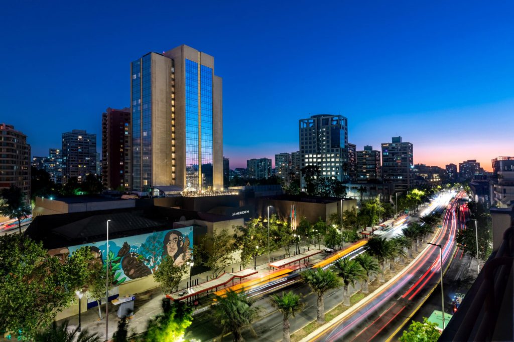 Hotel de lujo abre sus puertas en Santiago Centro