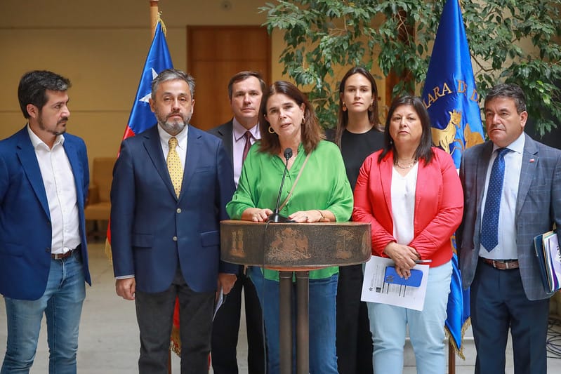 Diputados de RN reafirman apoyo al general Yáñez ante posible renuncia: “Se impone una vez más el radicalismo de izquierda”