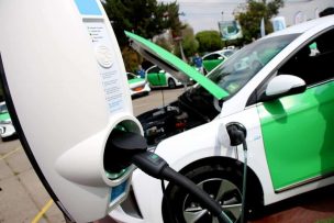 El boom de los vehículos eléctricos: Proyectan que 1 de cada 5 autos vendidos en el mundo serán con energía renovable en 2024