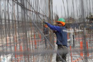 40 Horas: Solo el 53% de los trabajadores dependientes dice que se redujo su jornada laboral