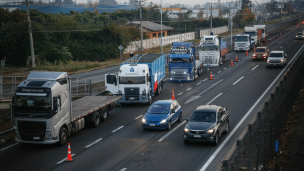 Camioneros inician paro indefinido en el norte del país