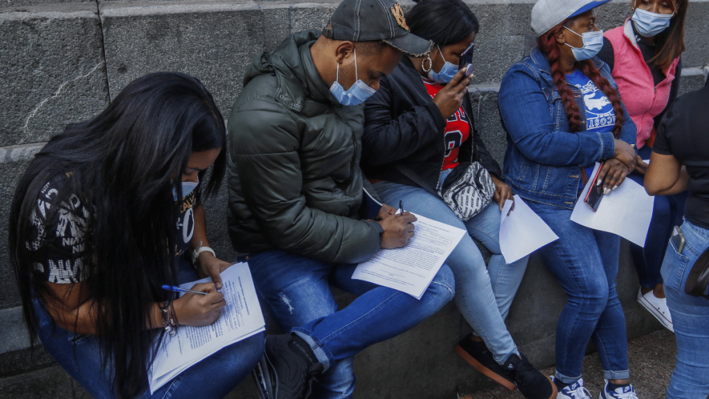 Desempleo de la población extranjera desciende a 6,4% en trimestre marzo-mayo.