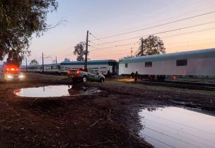 Tren Santiago-Temuco sufre incidente por descarrilamiento de otro carro