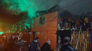 Dos personas resultaron heridas por un incendio en Renca