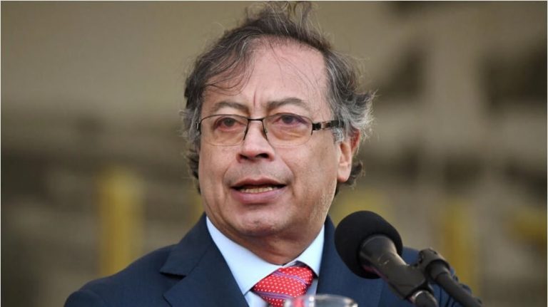 Terremoto político en Colombia: Ordenan suspender a Petro como Presidente por investigación