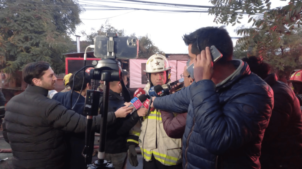Incendio en Estación Central dejó a 18 damnificados.
