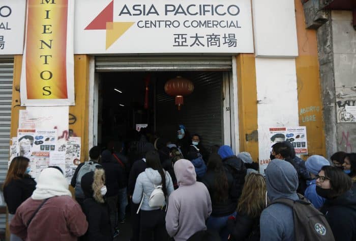 Malls chinos: Diputado Mauro González pidió mayor fiscalización y crear un registro único de este tipo de locales comerciales