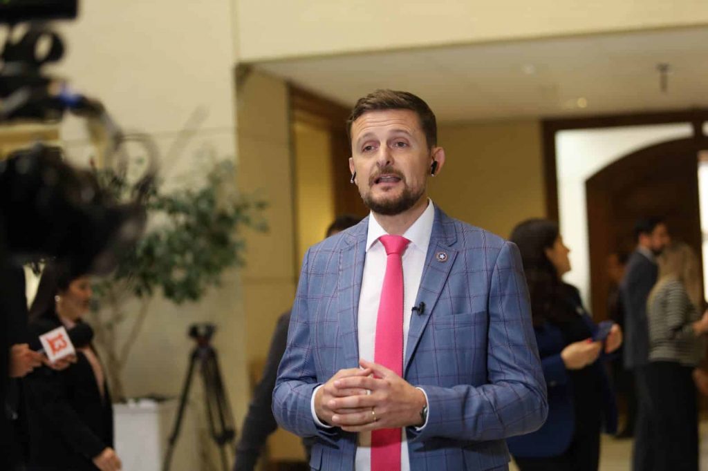 Diputado Stephan Schubert pide informar medidas ante contagio de reos con tuberculosis en la Araucanía