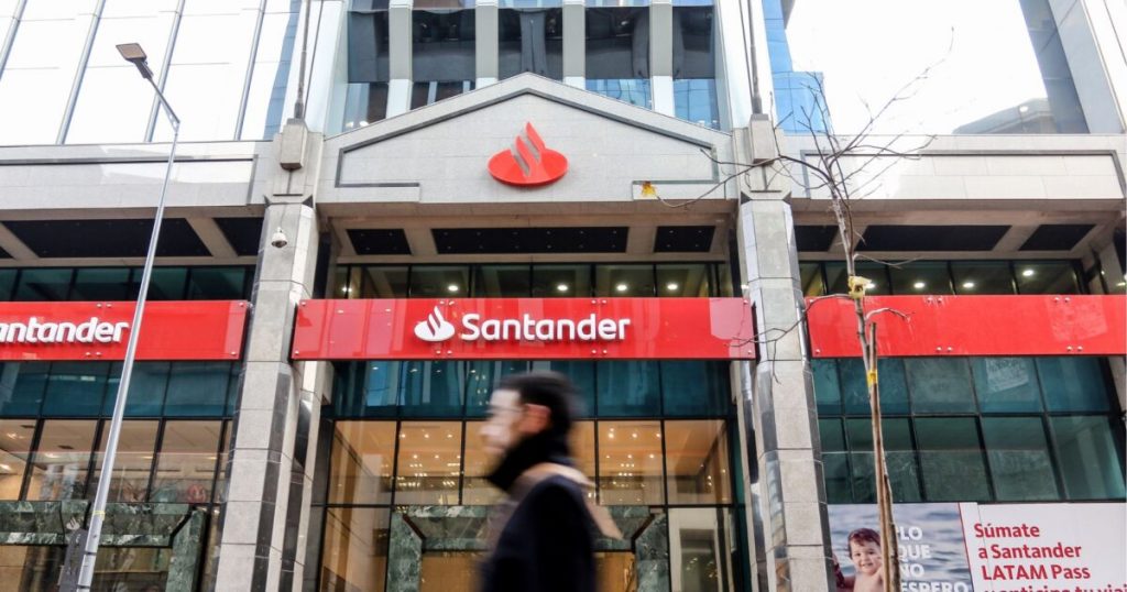 CMF informa que está monitoreando la situación del Banco Santander tras ciberataque
