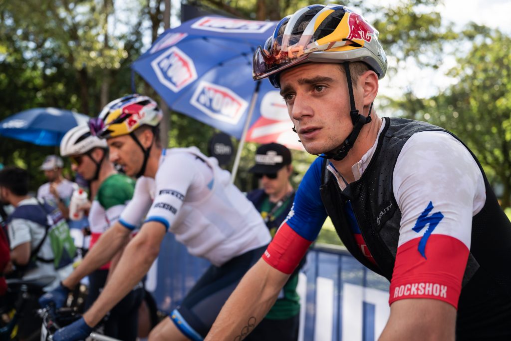 Martín Vidaurre gana Copa del Mundo XCO de mountainbike en Italia
