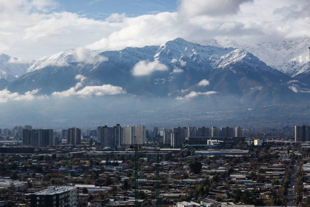 Chile registra aumento del 30,4% en llegada de turistas extranjeros durante el primer semestre de 2024