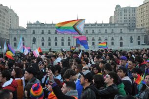 Movilh: 120 mil personas asistieron a Marcha marcha del Orgullo