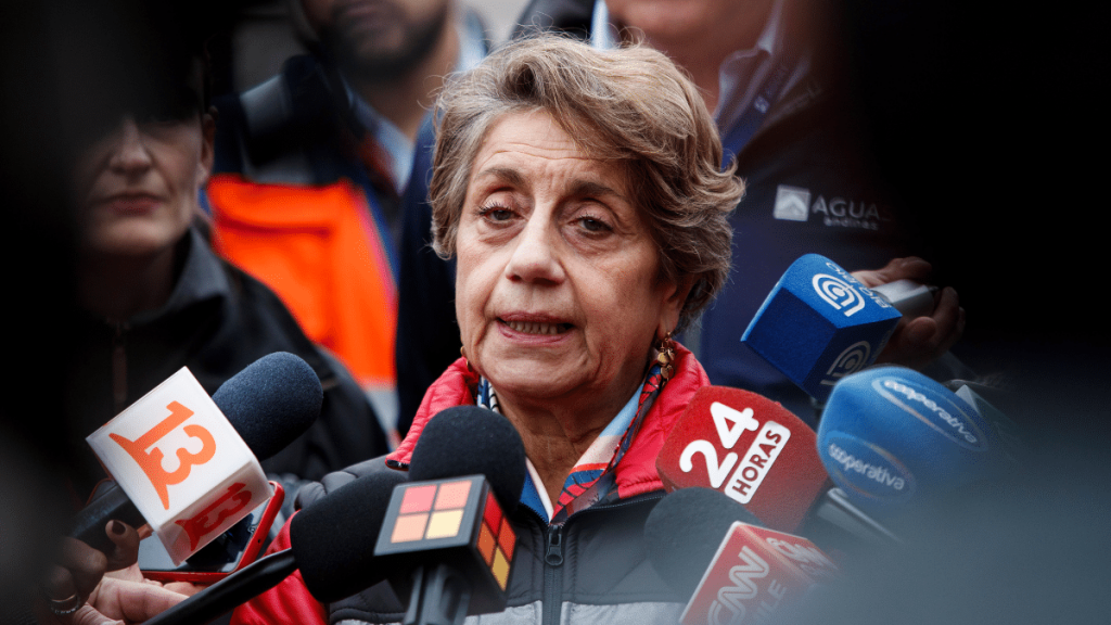 La titular del MOP se encuentra en la región del Biobío. 