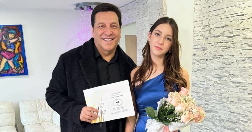 Julio César Rodríguez celebra con orgullo el importante logro de su hija: “Estás tan grande y madura”
