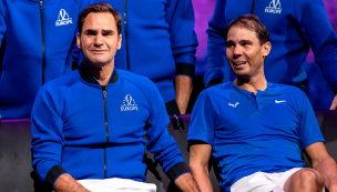 Federer y emotiva foto con Nadal: 