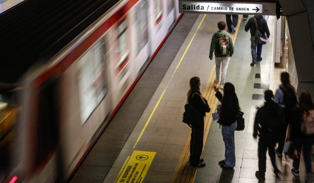 Metro informa servicio parcial en Línea 6: Revisa la estación que se mantiene cerrada