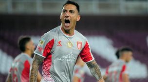 Colo-Colo tiene acuerdo para cerrar el fichaje de Javier Correa desde Estudiantes