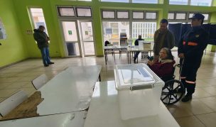 Primarias 2024: Ministro Valenzuela y su madre no pudieron votar porque mesa no estaba constituida