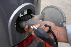 Seguros para autos eléctricos: Claves y principales consideraciones