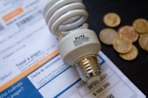 Tras alza del precio de la luz: 5 consejos para ahorrar energía en el hogar