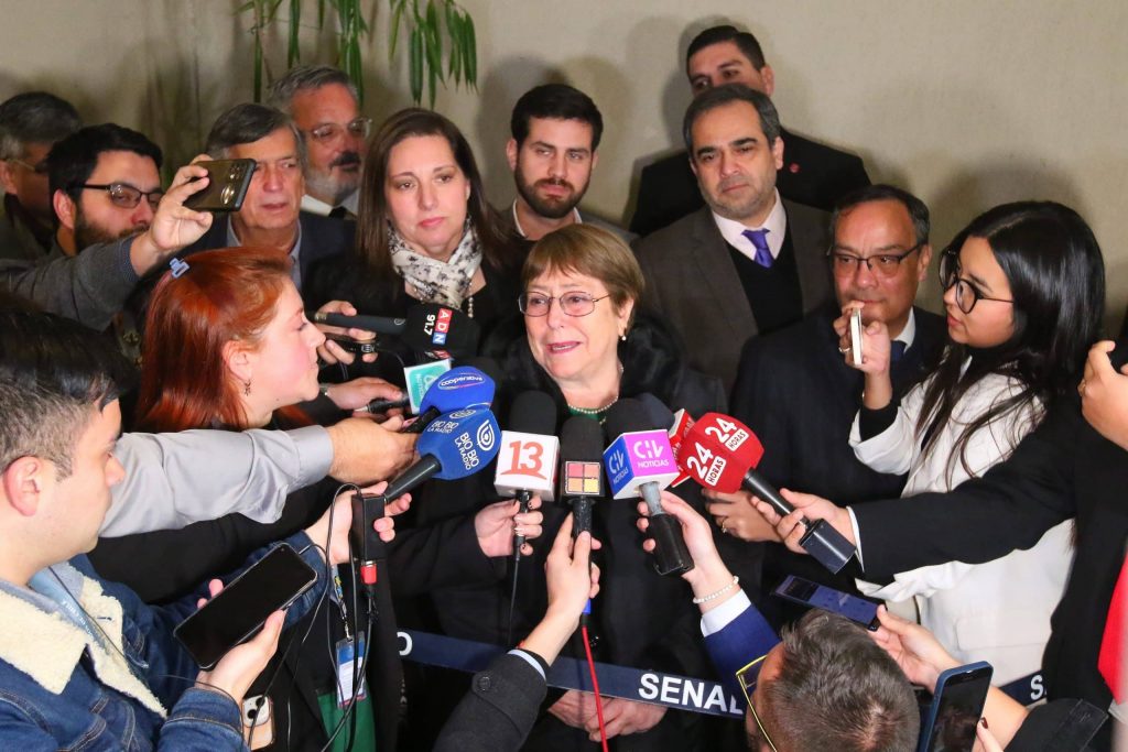 Bachelet se reunió con el oficialismo: Llama a designar candidatos que “den solución a las necesidades de la gente”