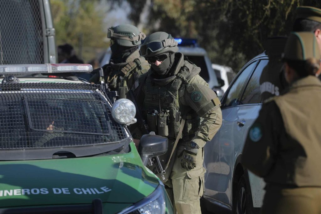 Asesinato múltiple en Lampa: Policía detiene a nuevo “sujeto de interés”