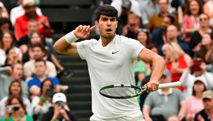 Alcaraz logra épica victoria sobre Tiafoe y sigue la defensa del título en Wimbledon