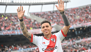 No aprenden: hinchas de River entonaron cánticos racistas durante homenaje a Enzo Fernández