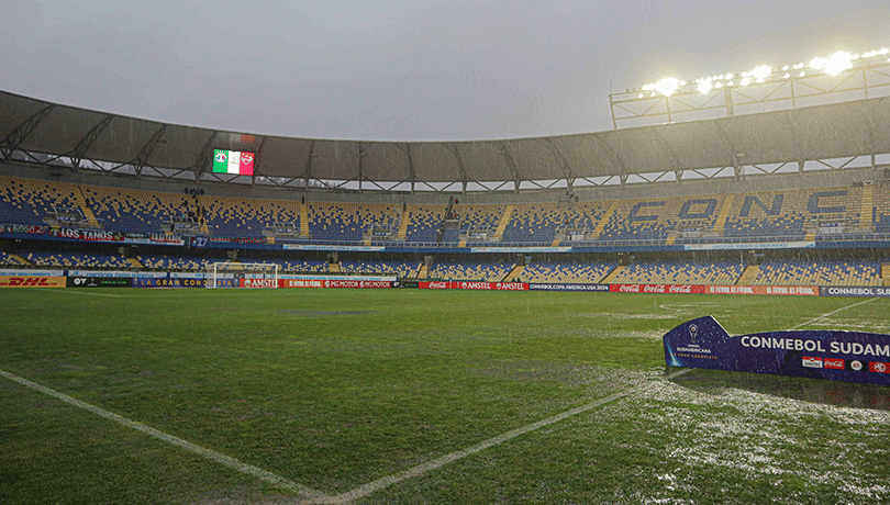 Por el estado de la cancha: Conmebol inhabilita Estadio Ester Roa para partidos internacionales